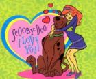 Daphné embrassant Scooby-Doo