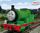 Percy, le plus jeune locomotive, le vert et avec le numéro 6. Percy est le meilleur ami de Thomas