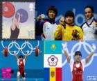 Podium féminin de 53 kg haltérophilie, Zulfiya Chinshanlo (Kazakhstan), Hsu Shu-Ching (Taipei chinois) et Cristina Iovu et Cristina Iovu (Moldavie) - Londres 2012-