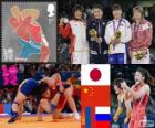Podium lutte libre 63 kg femmes, Kaori Icho (Japon), Jing Ruixue (Chine), Batsetseg Soronzobold (Mongolie) et Lyubov Volosova (Russie), Londres 2012