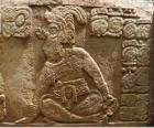 Dessins maya sculpté sur une pierre