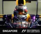 Sebastian Vettel célèbre sa victoire dans le Grand Prix de Singapour 2013