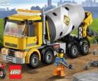 Un camion bétonnière et un ouvrier du bâtiment, Lego City