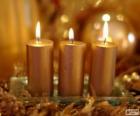 Trois bougies de Noël or