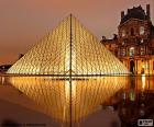 Pyramide du Musée du Louvre