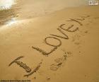 I LOVE YOU sur la plage