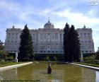 Le Palais Royal de Madrid est la résidence officielle de la famille royale espagnole. Construit entre 1738 et 1755 et est le plus grand Palais Royal en Europe occidentale