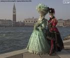 Couples de carnaval de Venise