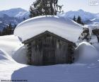 Cabane enneigée