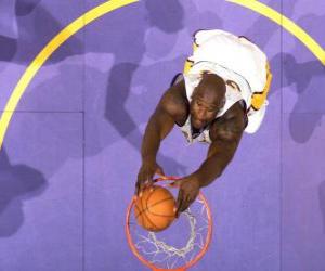 Puzzle Shaquille O neal réalisant un dun