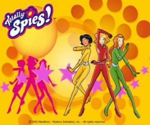 Puzzle Superspy équipe de Totally Spies. Sam, Clover et Alex avec leurs costumes espion