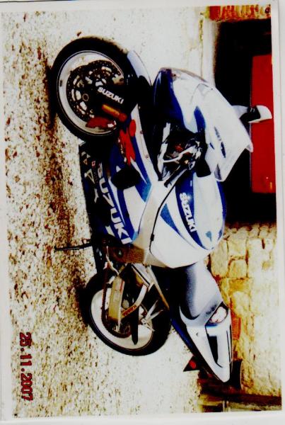 1000   GSX R  2001 puzzle